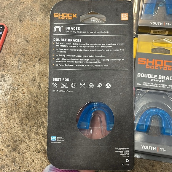 Bundle of 4 youth mouth guards 11- - Picture 3 of 3